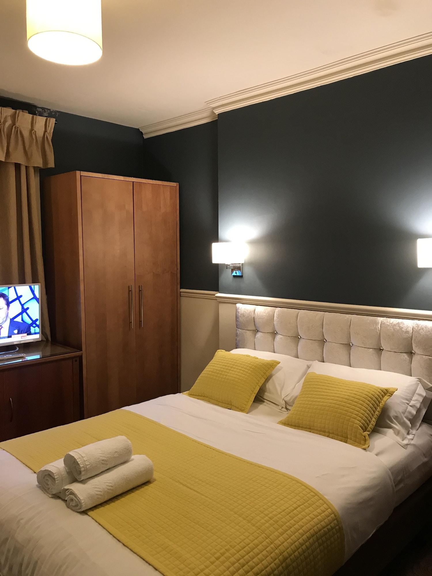 Eurobar & Hotel Oxford Ngoại thất bức ảnh